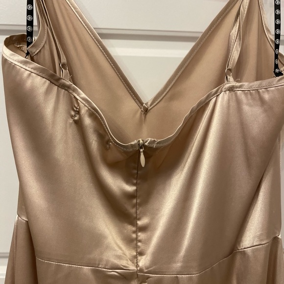 Missguided Woman’s Champage Gold Frill Hi/Low Cami Dress size: 8 NWOT - Picture 6 of 14